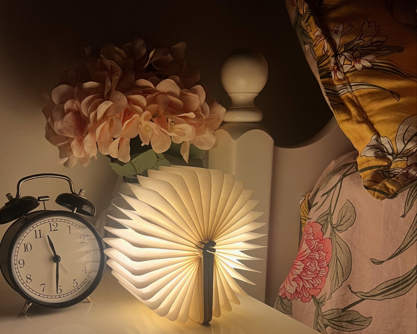 IlumiBook™ - Magical Book Lamp | Opens Like Real Book | USB Rechargeable Night Light for Kids & Adults